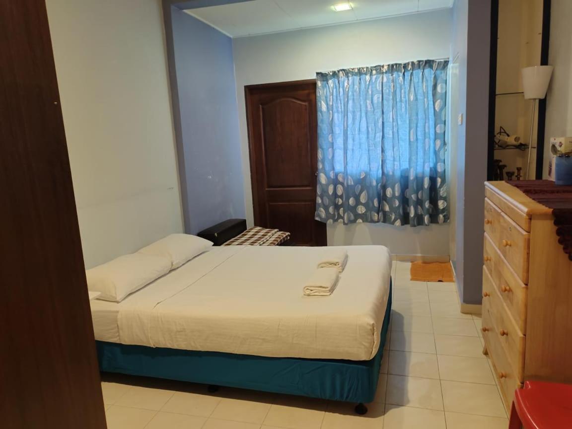 Bukit Indah Homestay Бентонг Екстер'єр фото